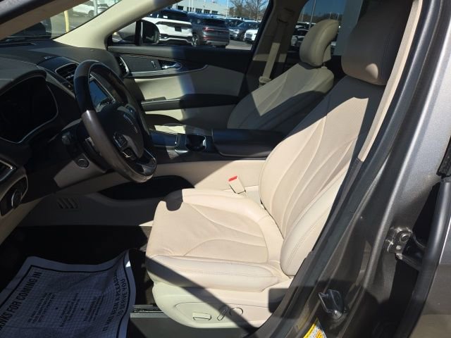 Used 2017 Lincoln MKX Reserve w/ Lincoln MKX Climate Package image 5