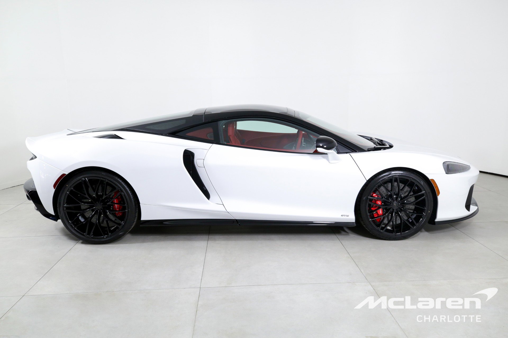 New 2025 McLaren GTS image 9