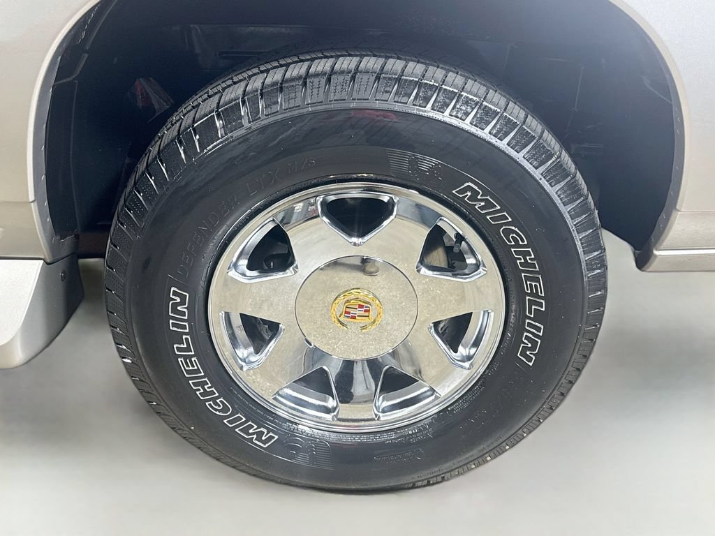 Used 2003 Cadillac Escalade EXT AWD/4WD image 29