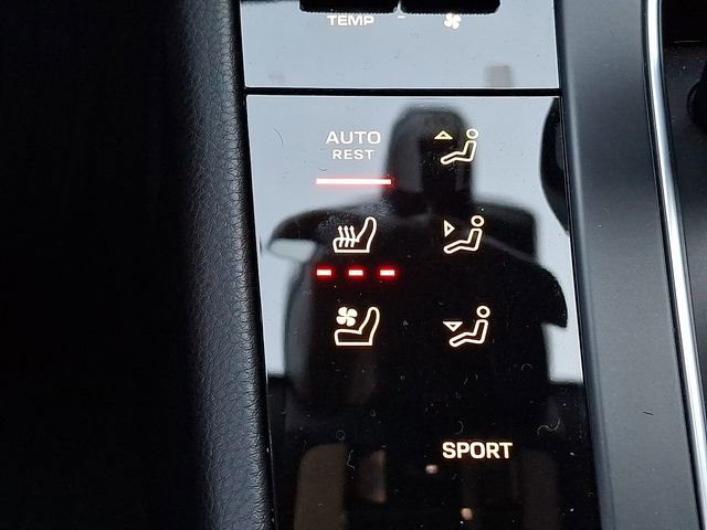 Certified 2026 Porsche Macan AWD/4WD image 28