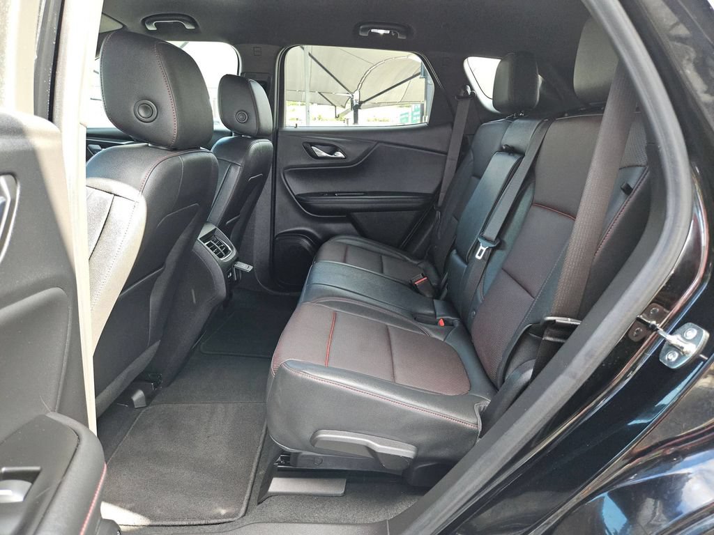 Used 2025 Chevrolet Blazer RS FWD image 17
