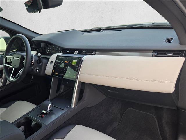 Certified 2025 Land Rover Discovery Sport Dynamic SE image 22