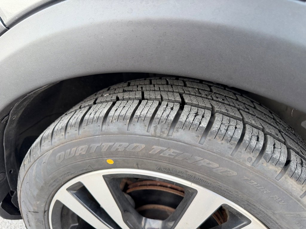 Used 2019 Nissan Kicks SV image 17