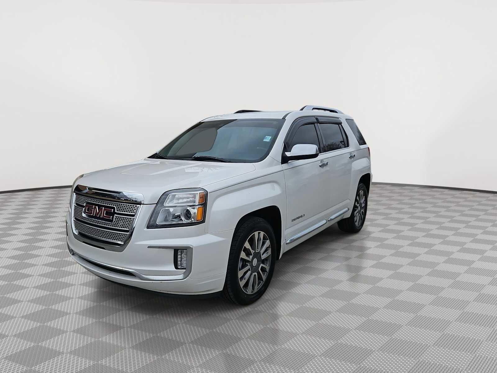 Used 2017 GMC Terrain Denali image 4