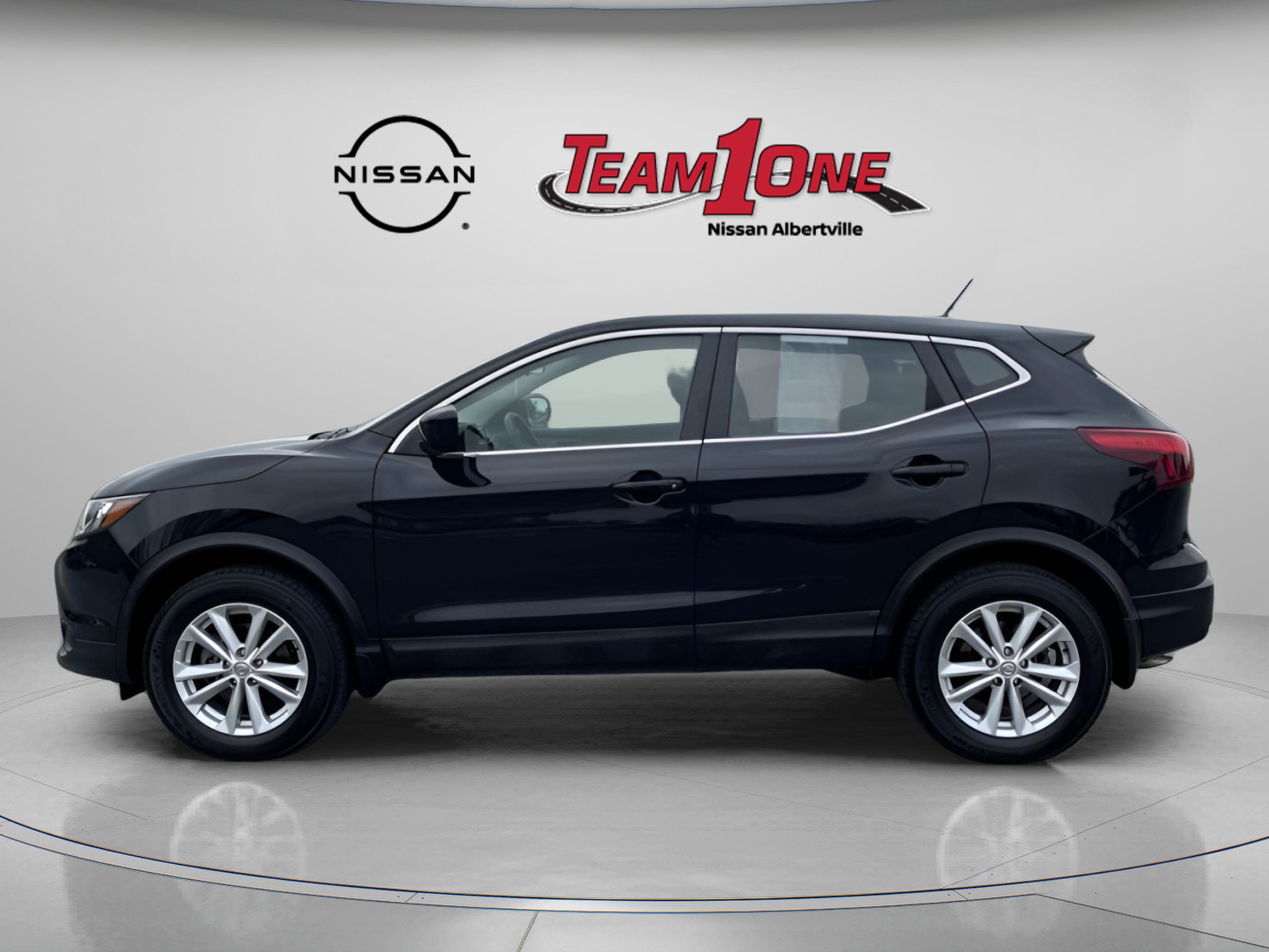 Used 2017 Nissan Rogue Sport S w/ S Appearance Package image 6