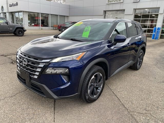 Used 2025 Nissan Rogue SV AWD/4WD image 10