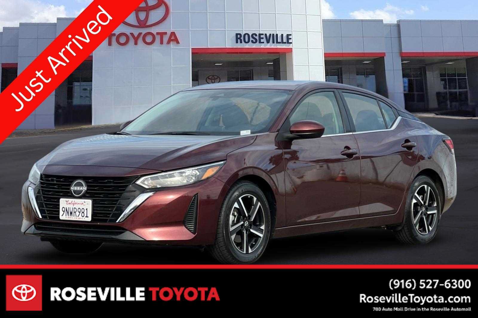 Used 2025 Nissan Sentra SV FWD image 1