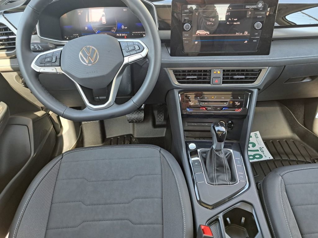 New 2026 Volkswagen Taos SE image 20