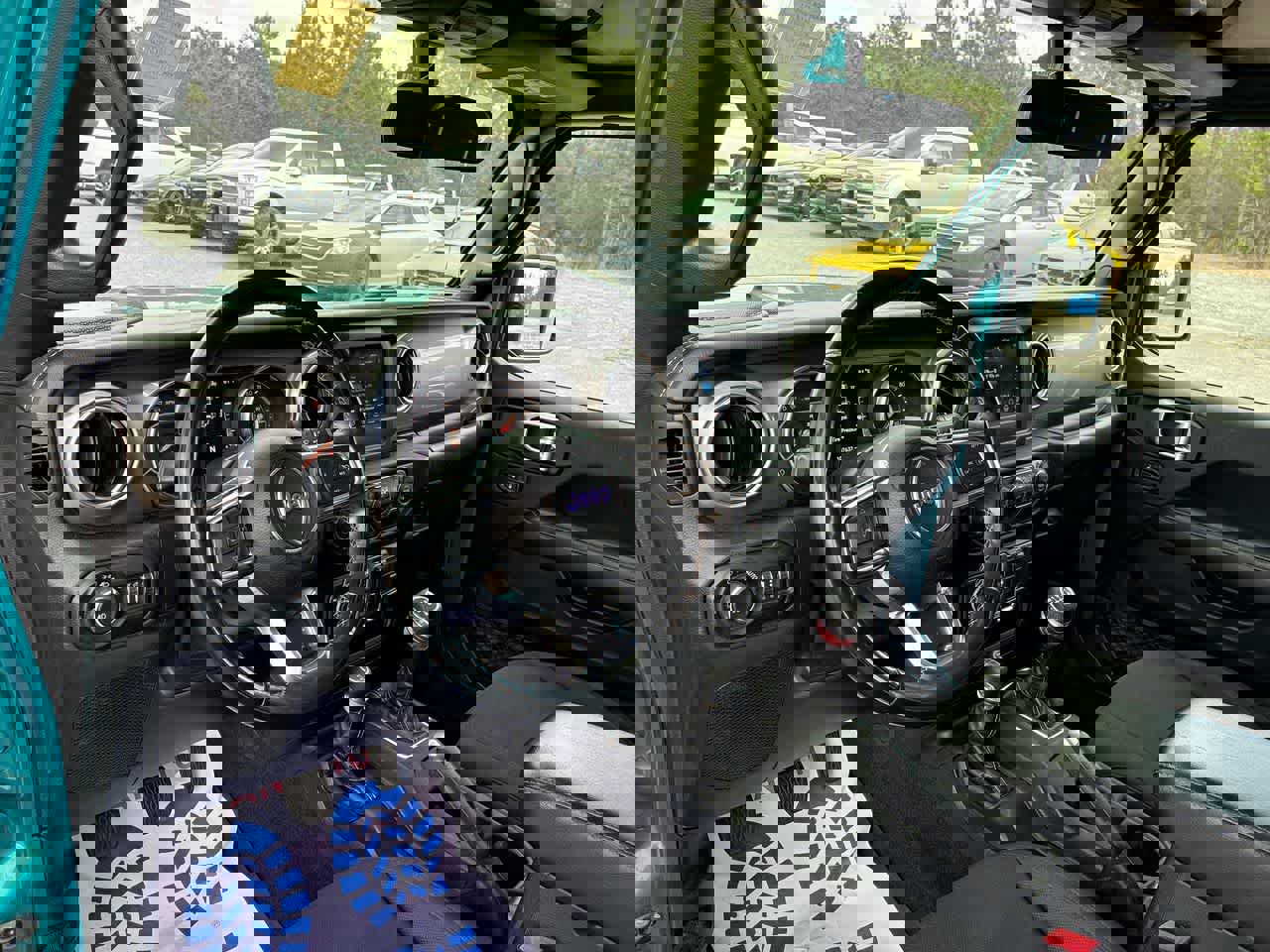 Used 2020 Jeep Wrangler Unlimited Sahara image 10