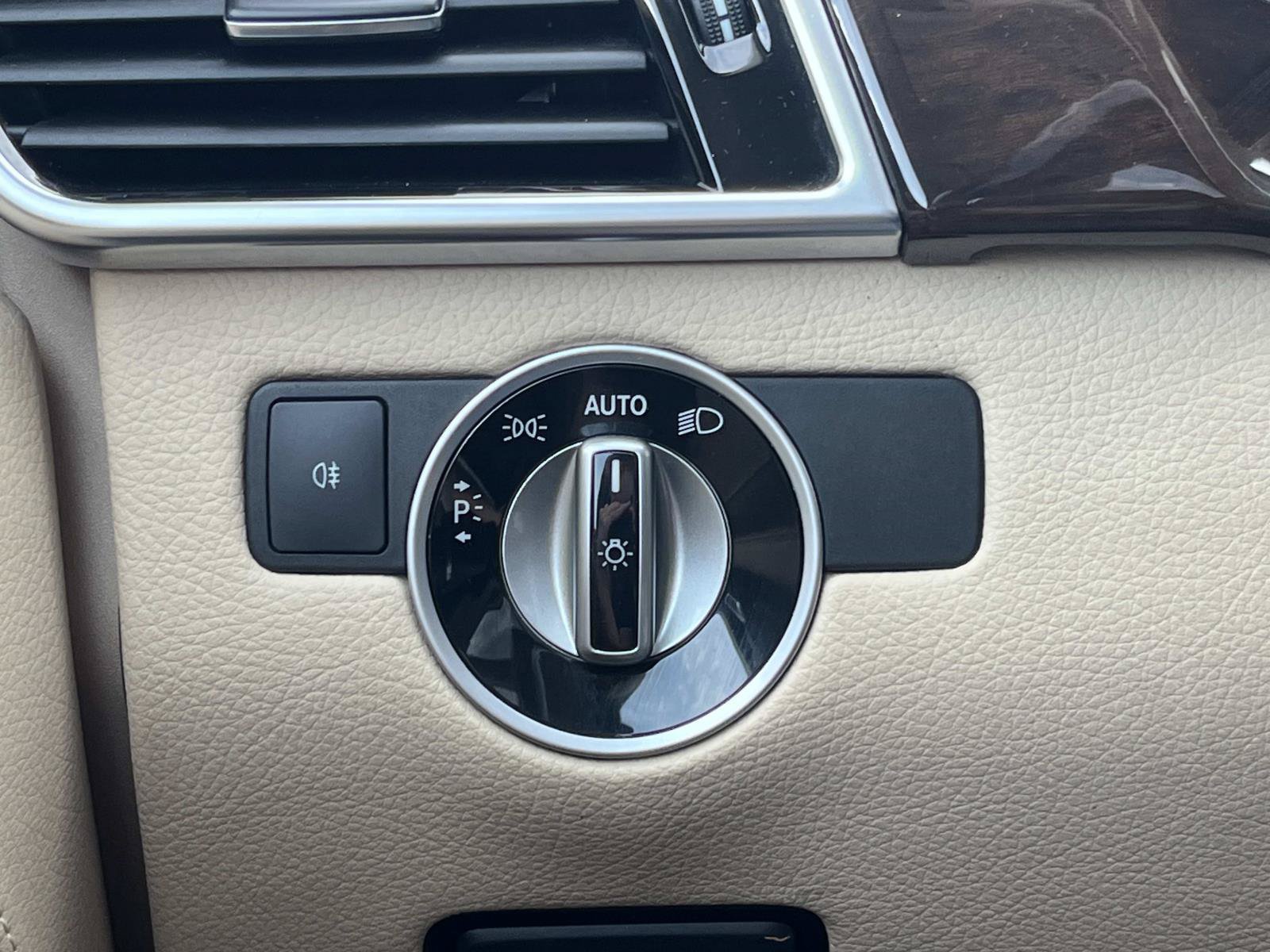Used 2018 Mercedes-Benz GLE 350 4MATIC image 39