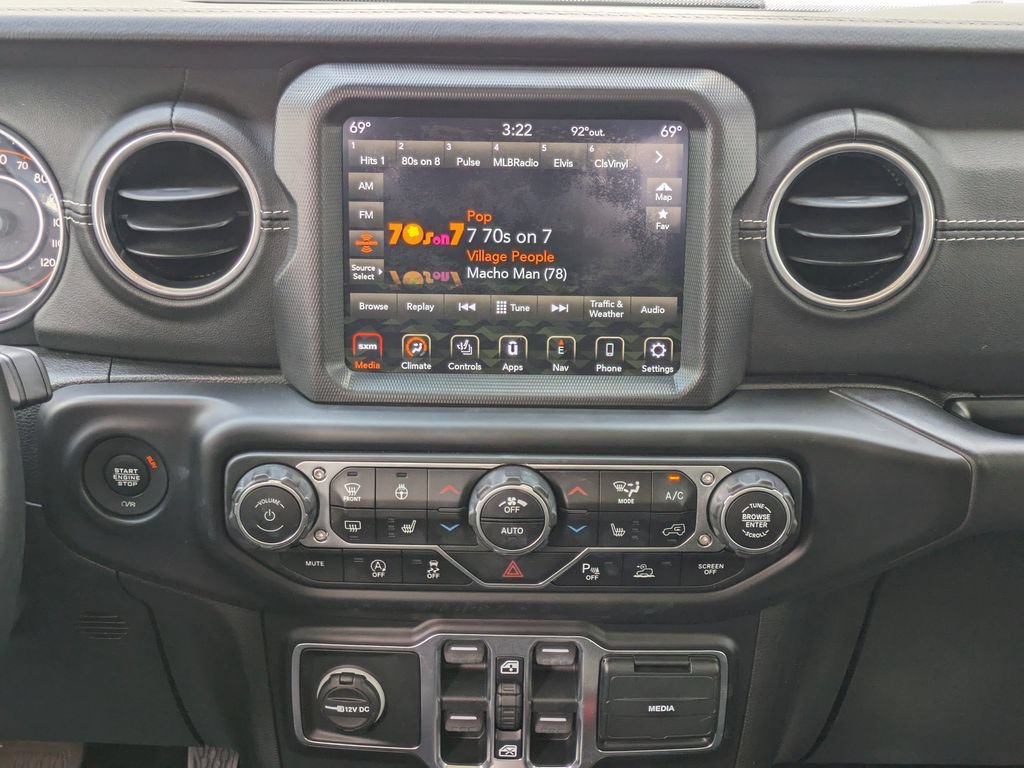 Used 2020 Jeep Gladiator Overland AWD/4WD image 14