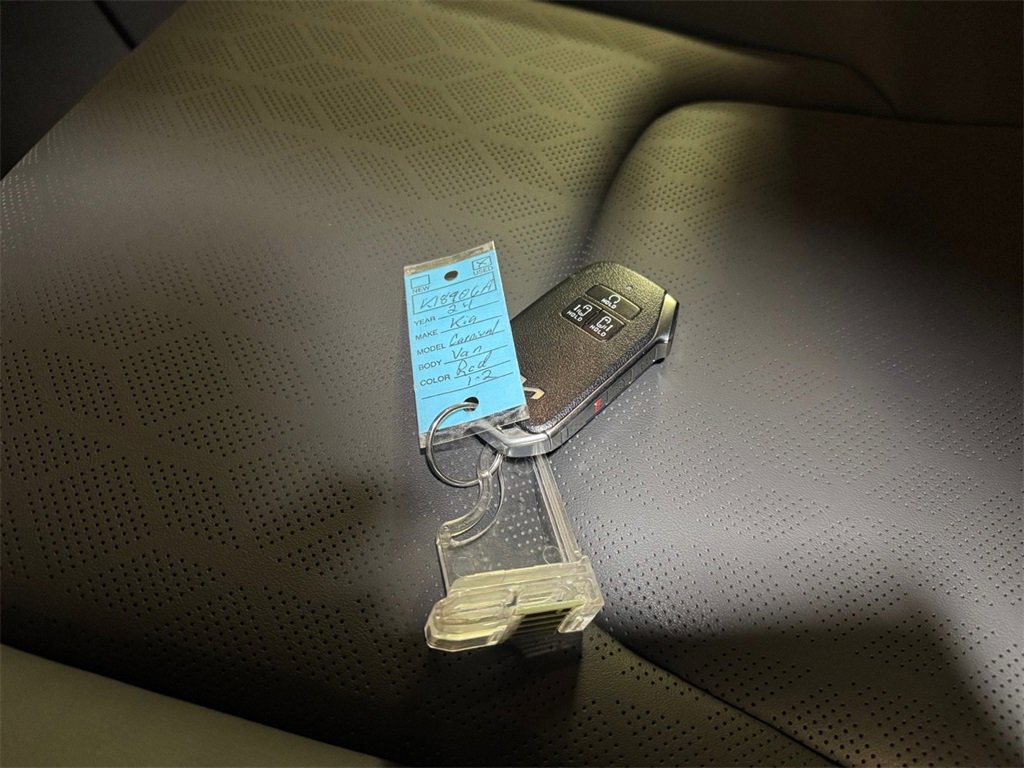 Certified 2024 Kia Carnival EX image 32