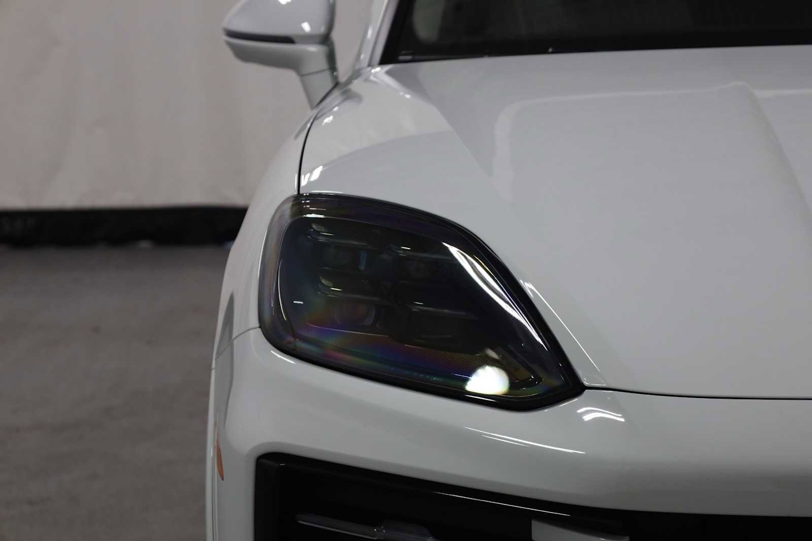 New 2025 Porsche Cayenne GTS image 15