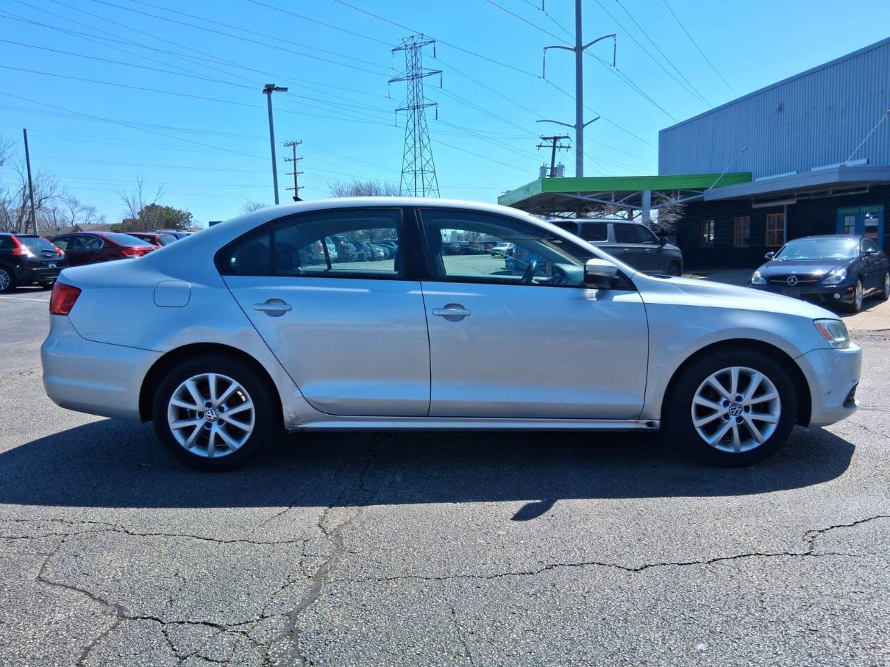 Used 2011 Volkswagen Jetta SE FWD image 5