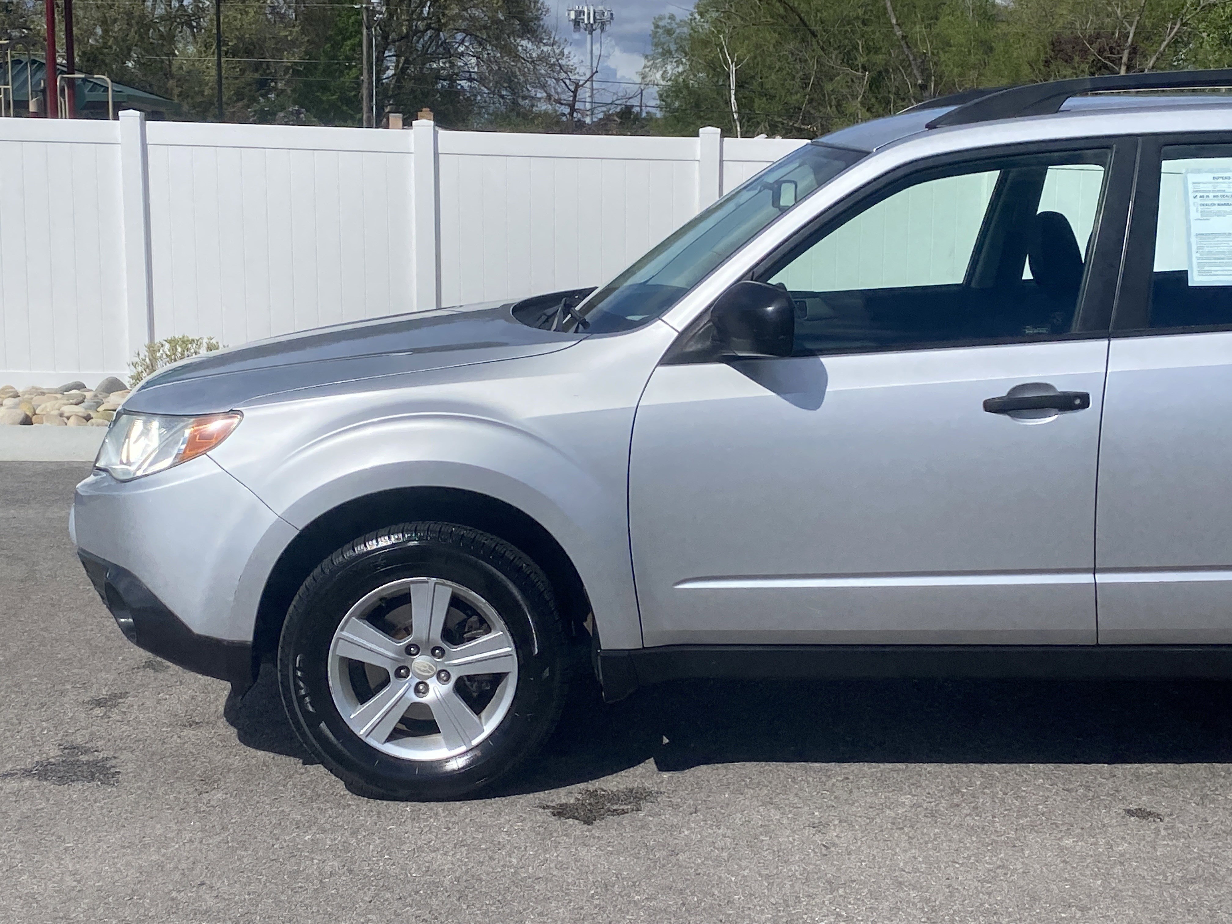 Used 2011 Subaru Forester 2.5X w/ Alloy Wheel Value Pkg AWD/4WD image 2