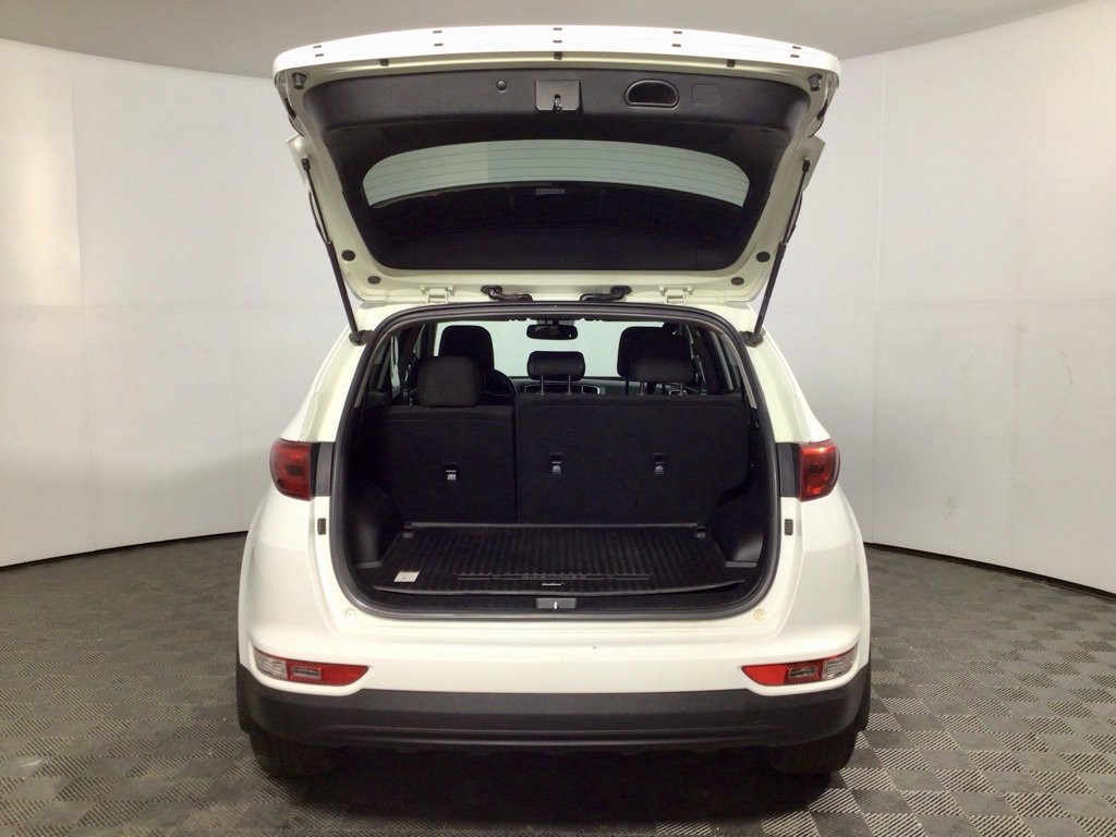 Used 2017 Kia Sportage LX w/ LX Popular Package image 10