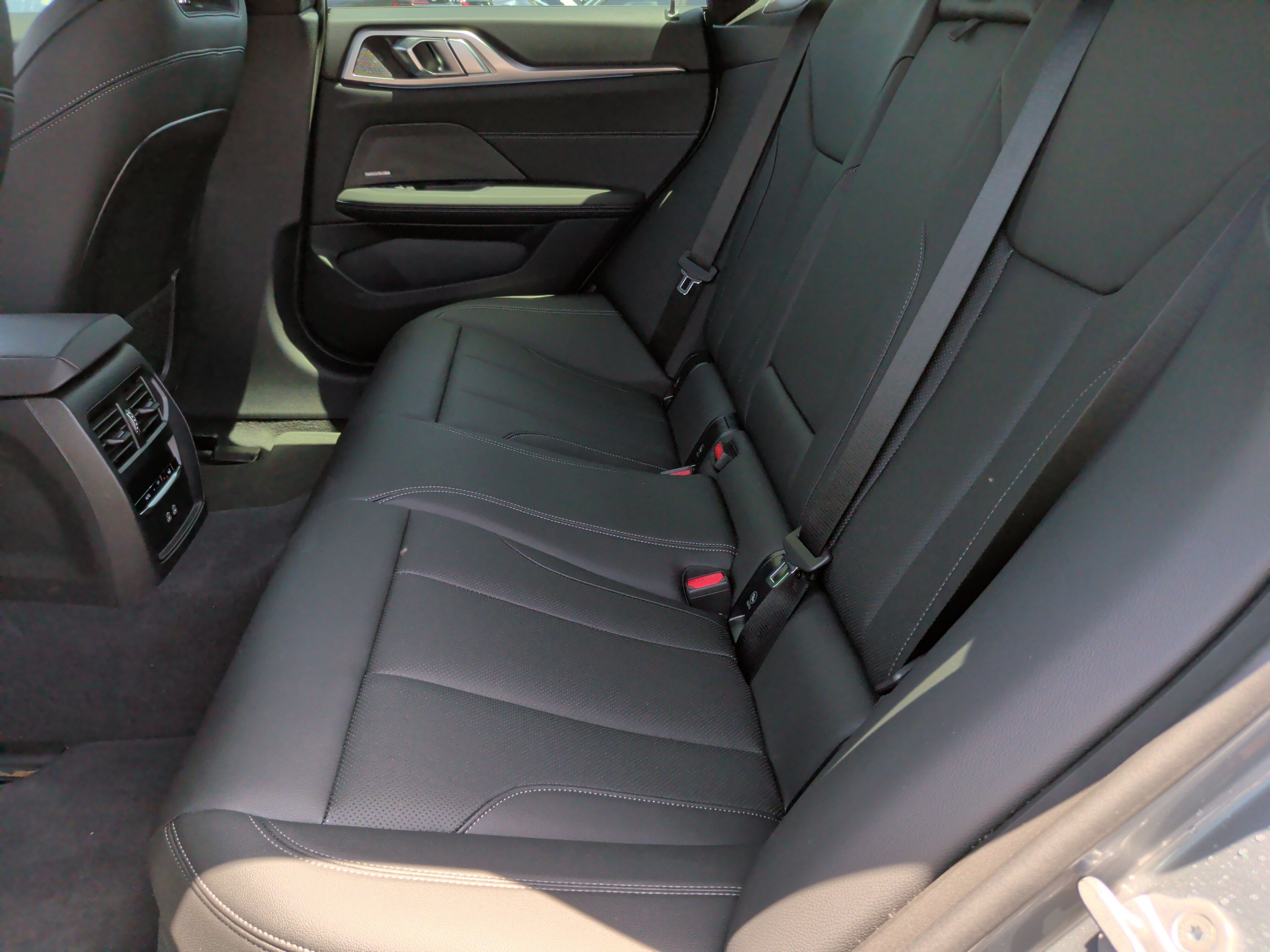 Used 2024 BMW i4 eDrive35 w/ Premium Package RWD image 36