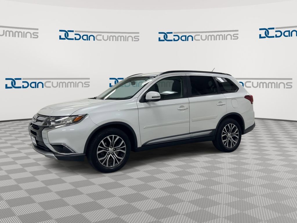 Used 2016 Mitsubishi Outlander SE AWD/4WD image 4