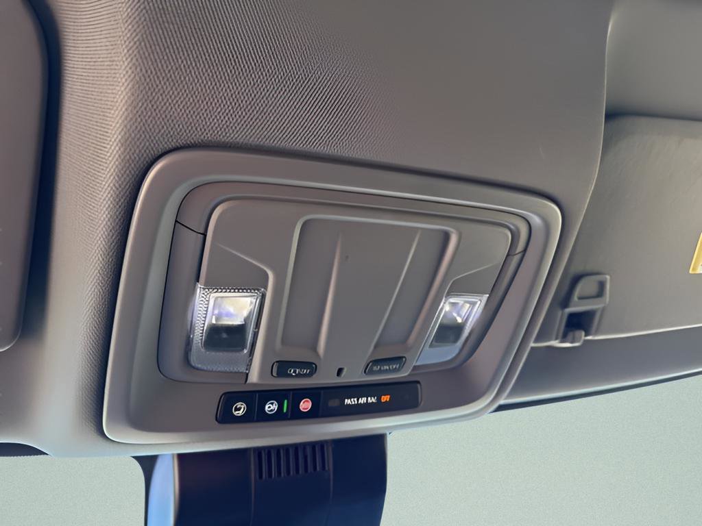 Used 2025 Chevrolet Silverado 1500 LT image 31