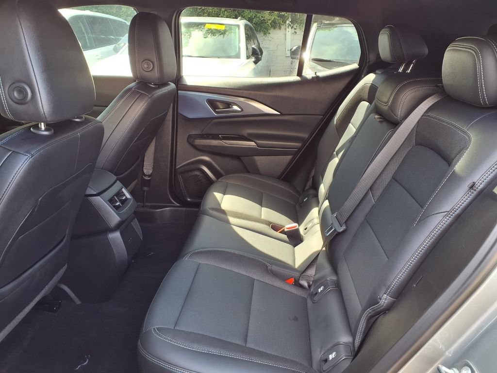 Certified 2024 Chevrolet Equinox EV LT FWD image 16