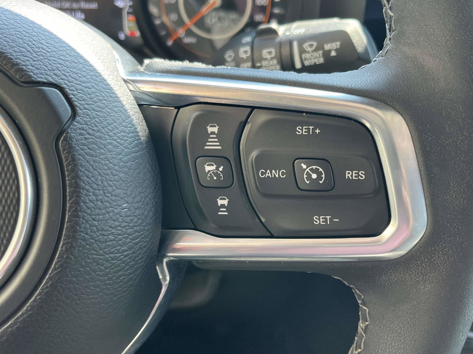 Used 2026 Jeep Wrangler Unlimited Sahara AWD/4WD image 21