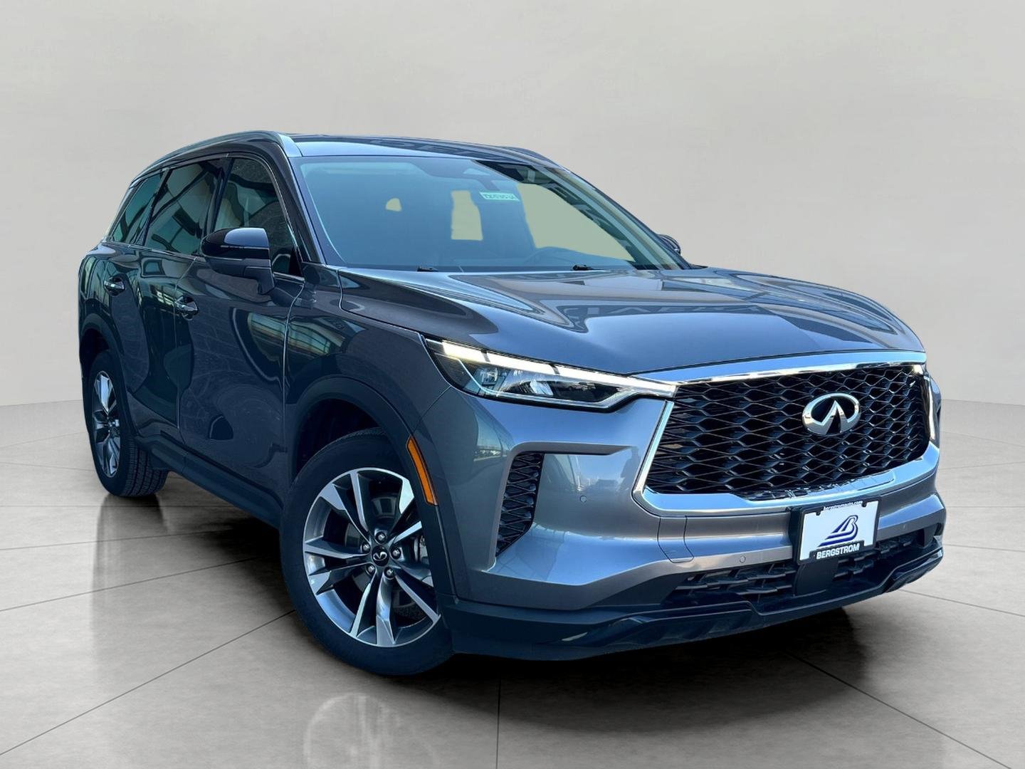 Used 2025 INFINITI QX60 Luxe image 1