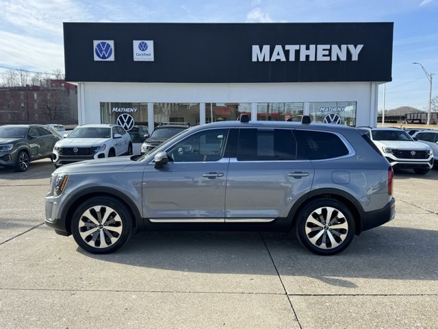 Used 2020 Kia Telluride EX w/ EX Premium Package image 2
