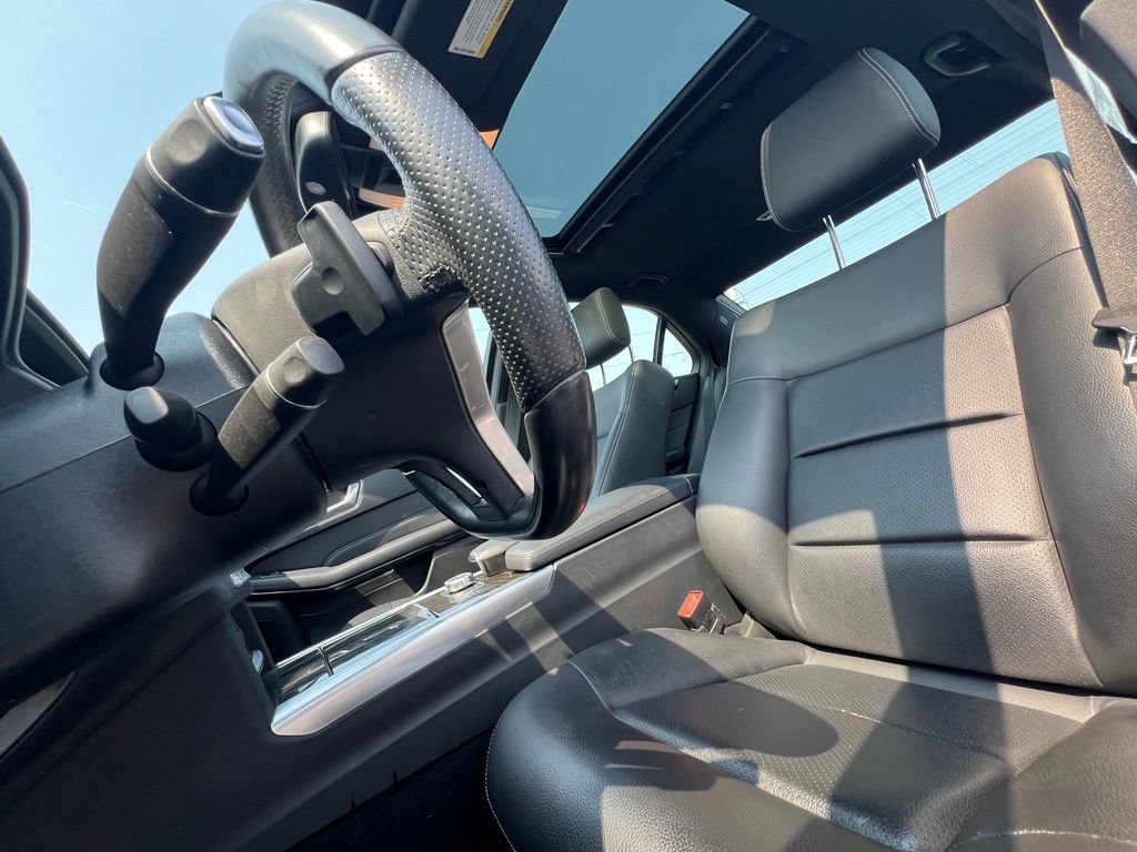 Used 2016 Mercedes-Benz E 350 4MATIC Sedan image 16