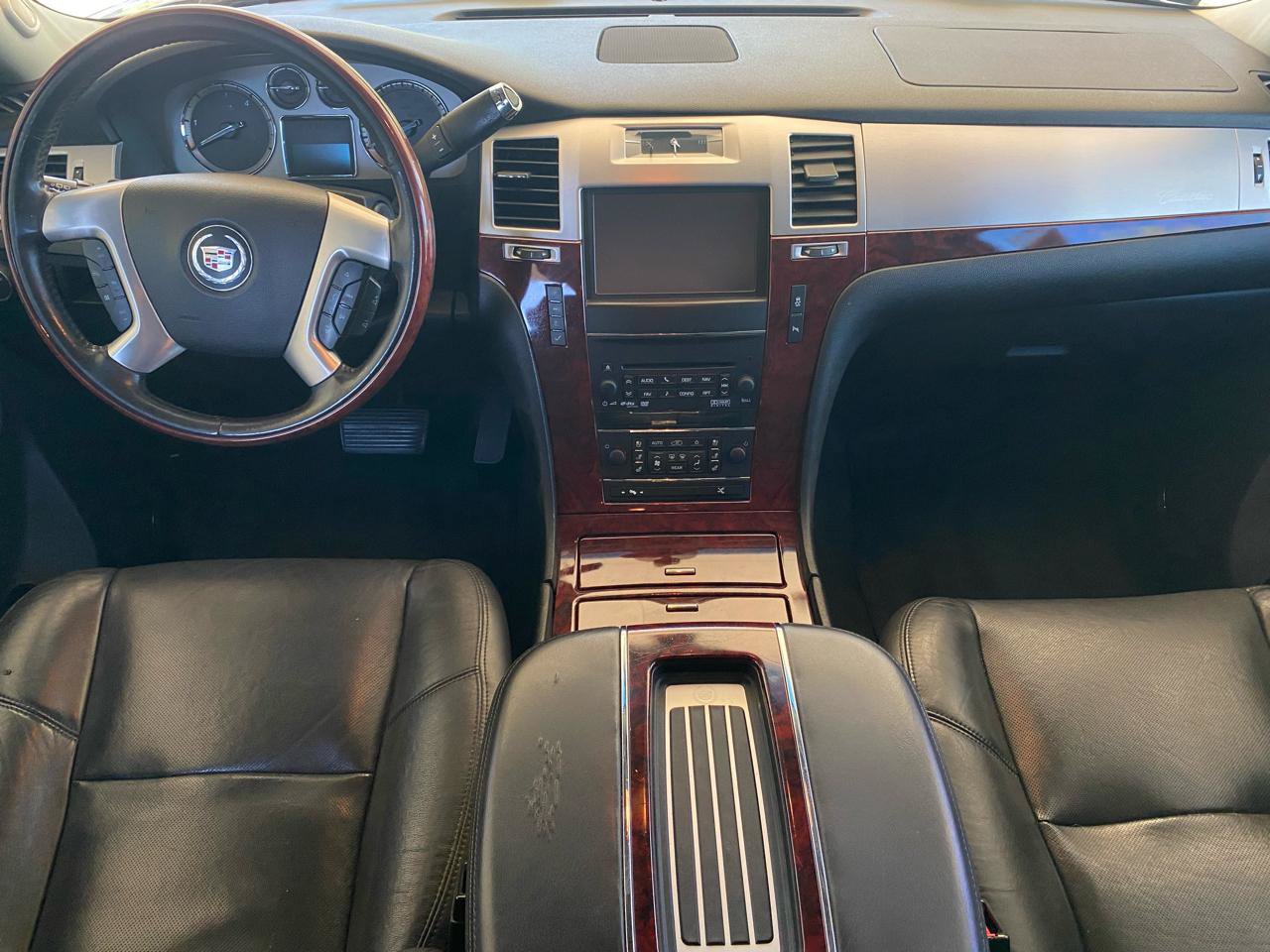Used 2013 Cadillac Escalade Premium AWD/4WD image 23