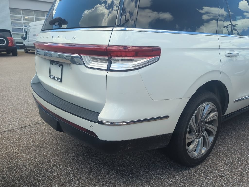 Used 2024 Lincoln Navigator Reserve AWD/4WD image 9