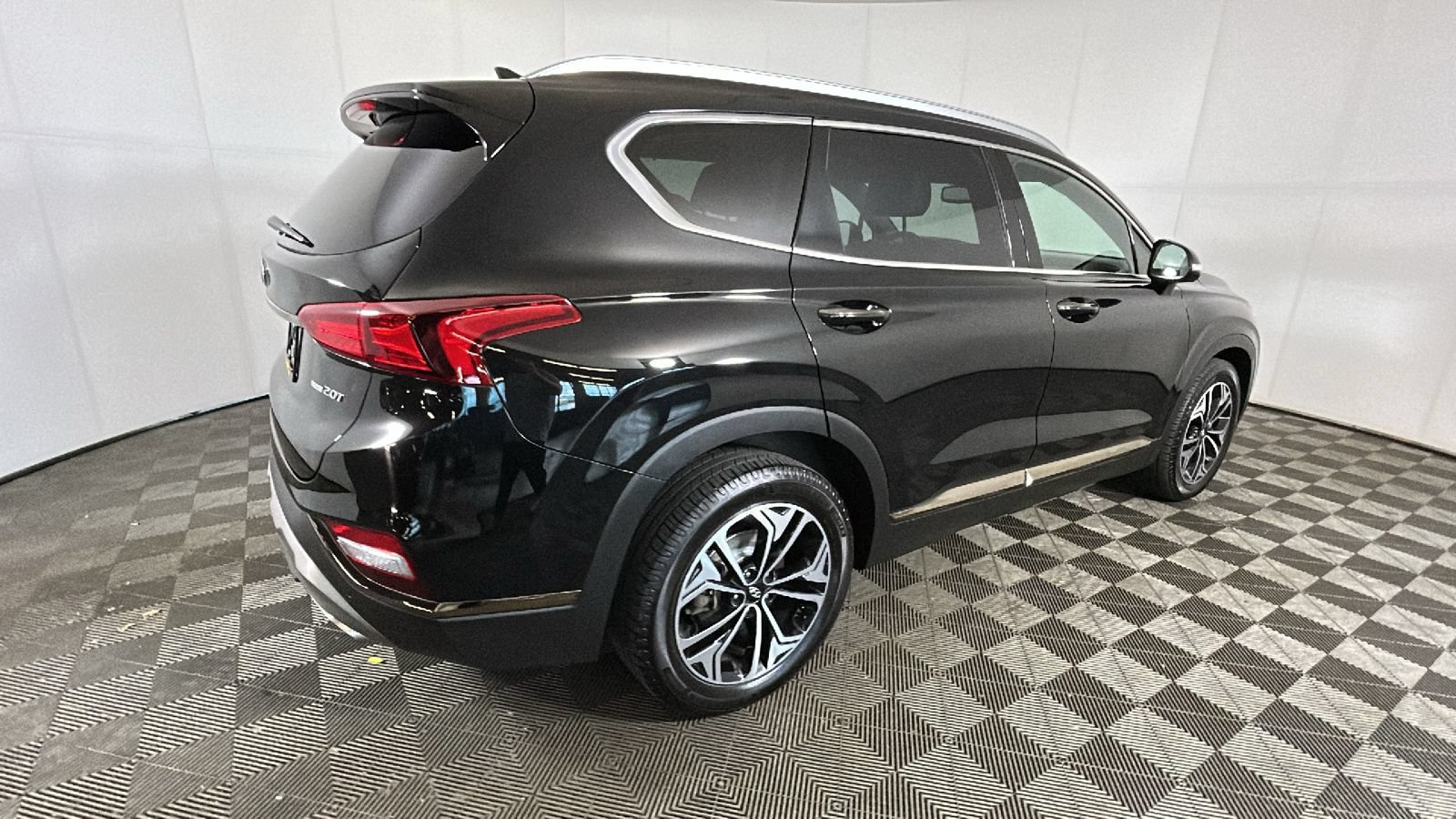 Used 2019 Hyundai Santa Fe AWD image 3