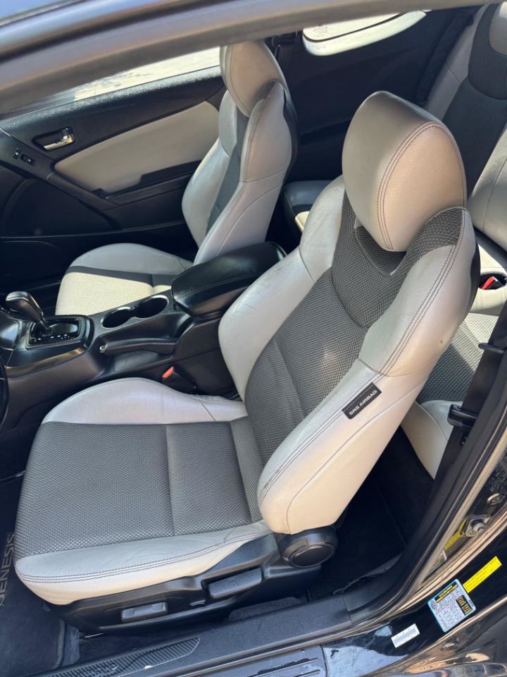 Used 2014 Hyundai Genesis 2.0T RWD image 14
