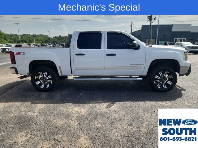 Used 2007 GMC Sierra 1500 SLE w/ SLE2 Preferred Package AWD/4WD image 6
