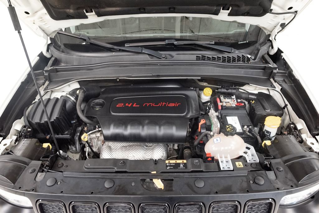 Used 2020 Jeep Renegade Sport AWD/4WD image 3