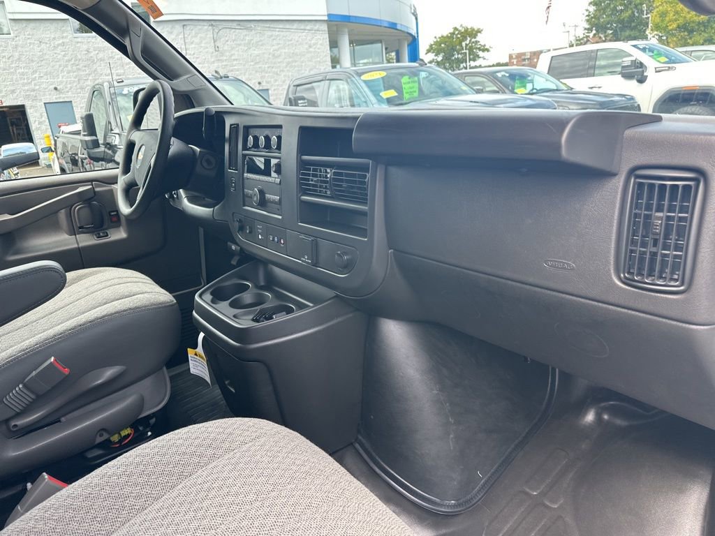 New 2025 Chevrolet Express 2500 Work Van w/ Driver Convenience Package image 16
