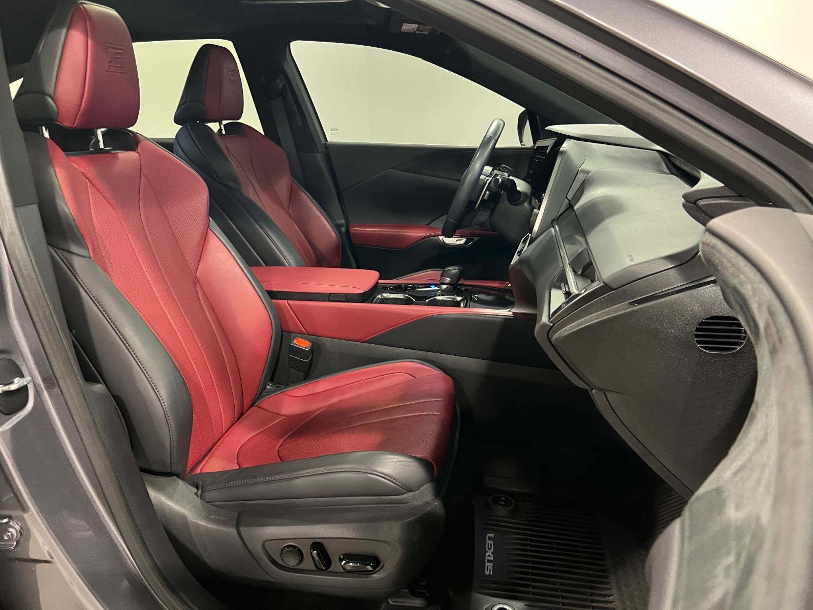 Used 2023 Lexus RX 350 F Sport w/ Accessory Package image 37