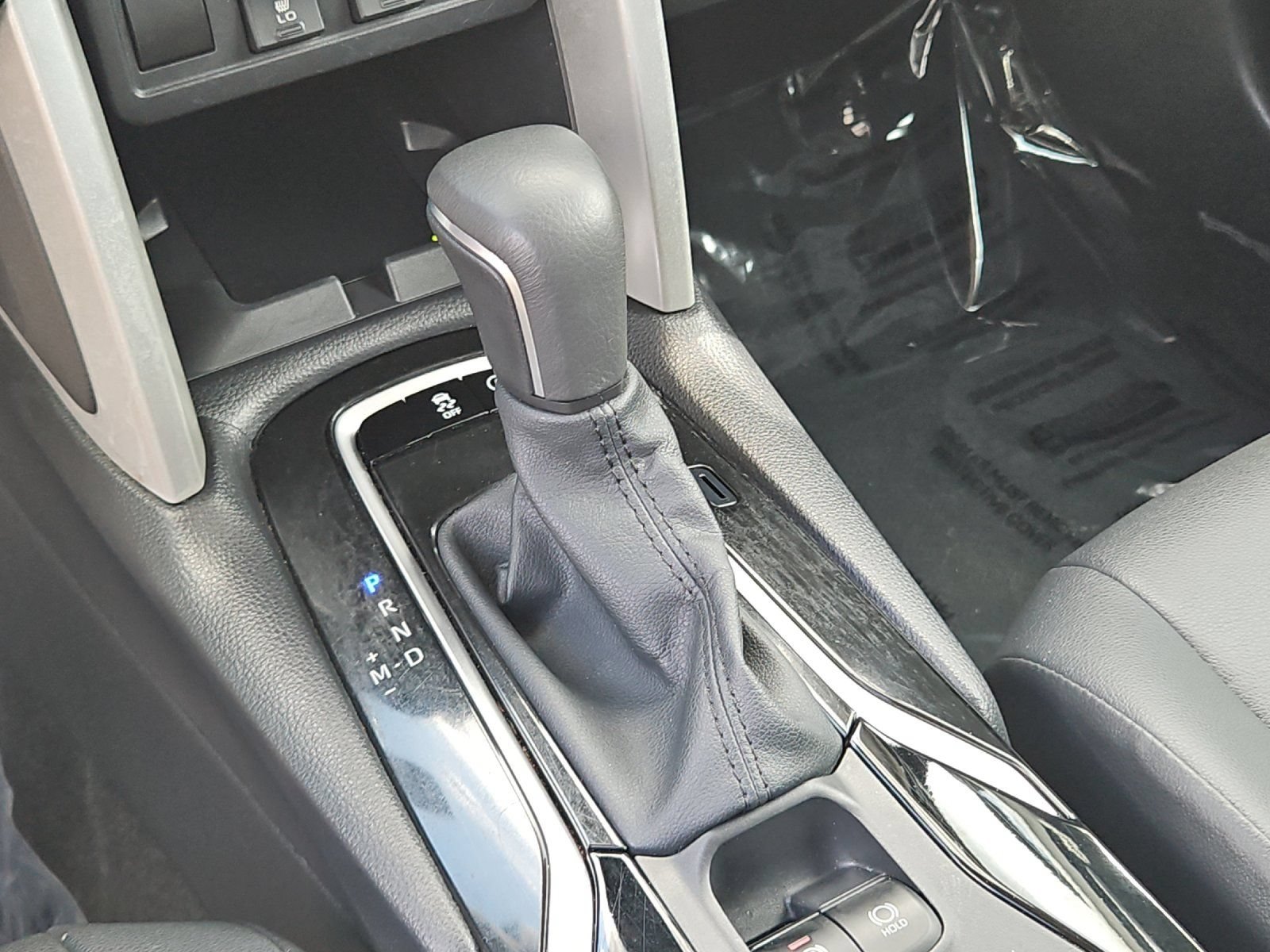Used 2025 Toyota Corolla Cross XLE FWD image 19