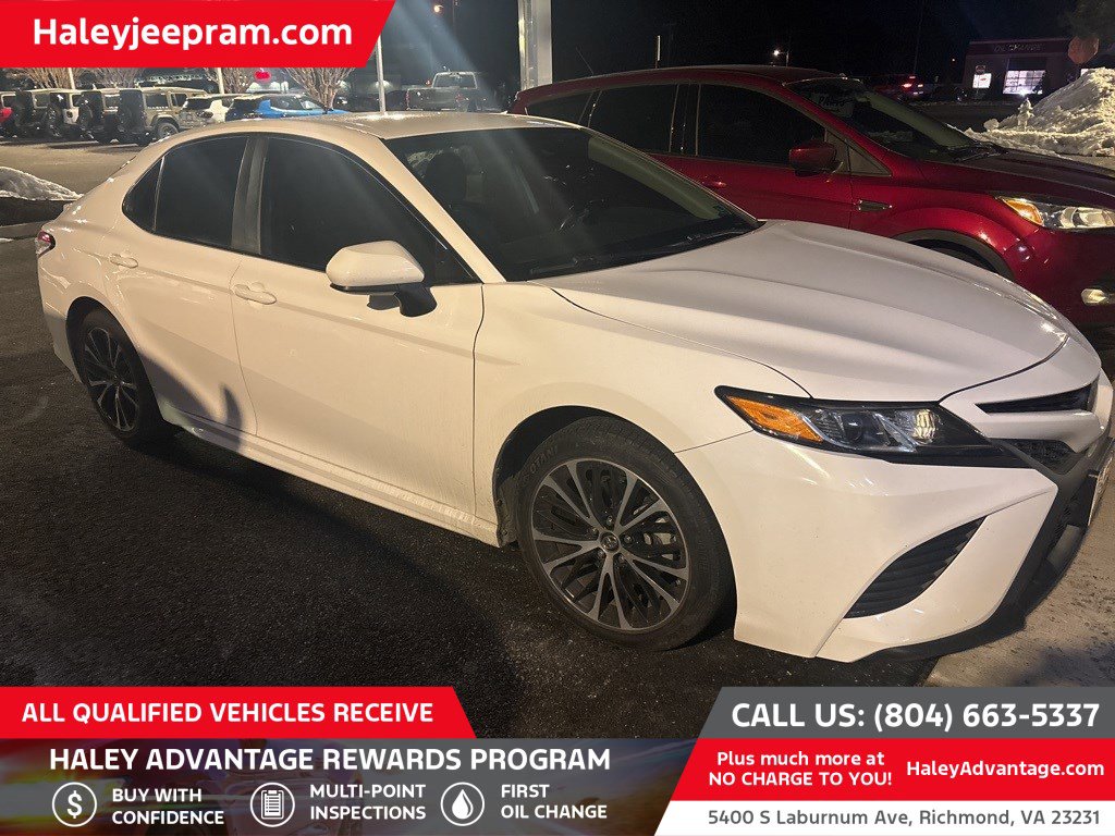 Used 2019 Toyota Camry L image 1