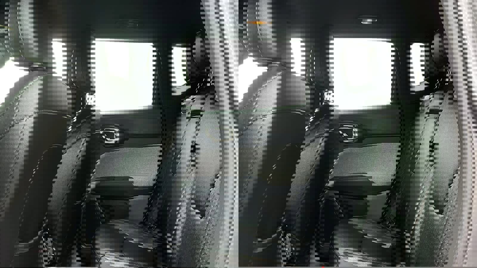 Used 2024 Jeep Compass Latitude image 21