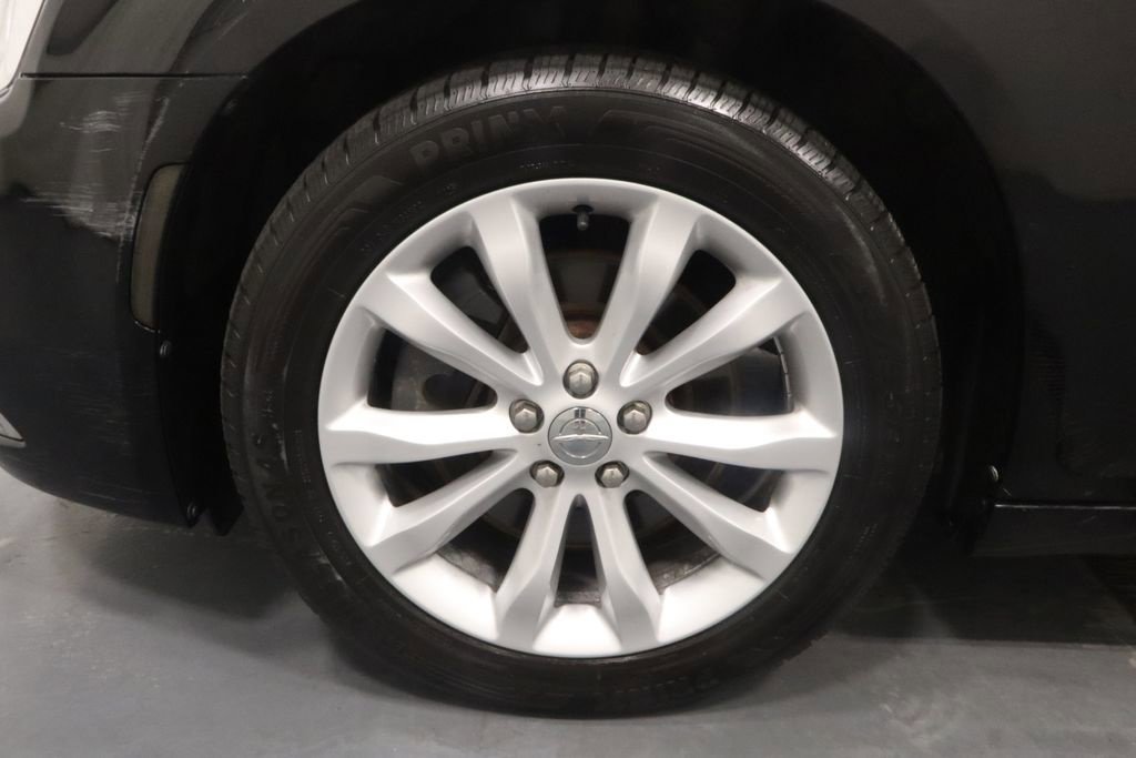 Used 2015 Chrysler 300 Limited AWD/4WD image 24