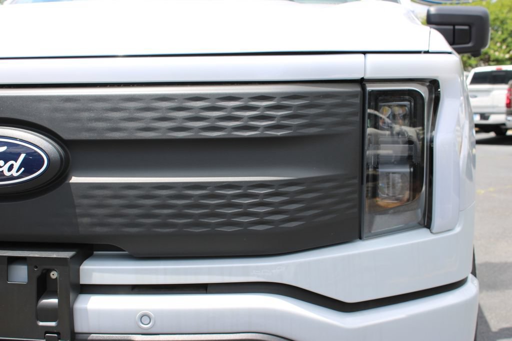 New 2025 Ford F150 Lightning Flash AWD/4WD image 23