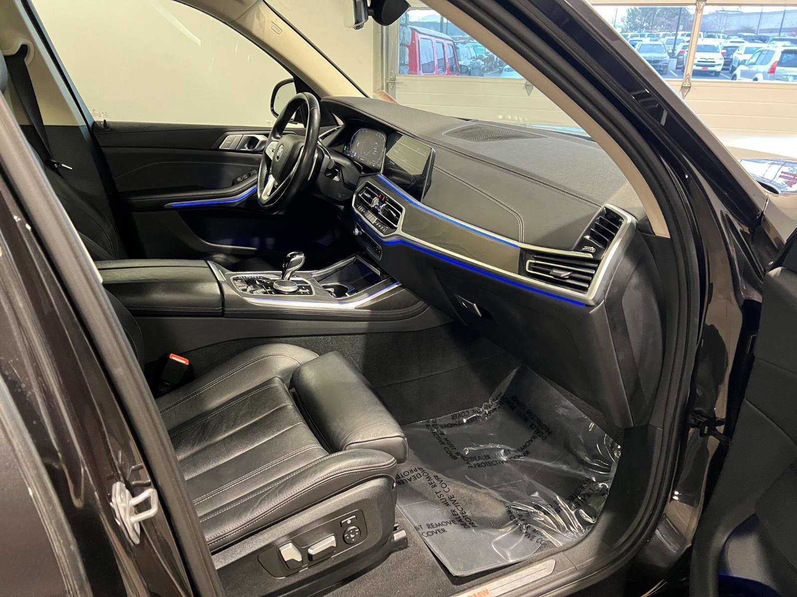 Used 2022 BMW X7 xDrive40i w/ Premium Package image 48