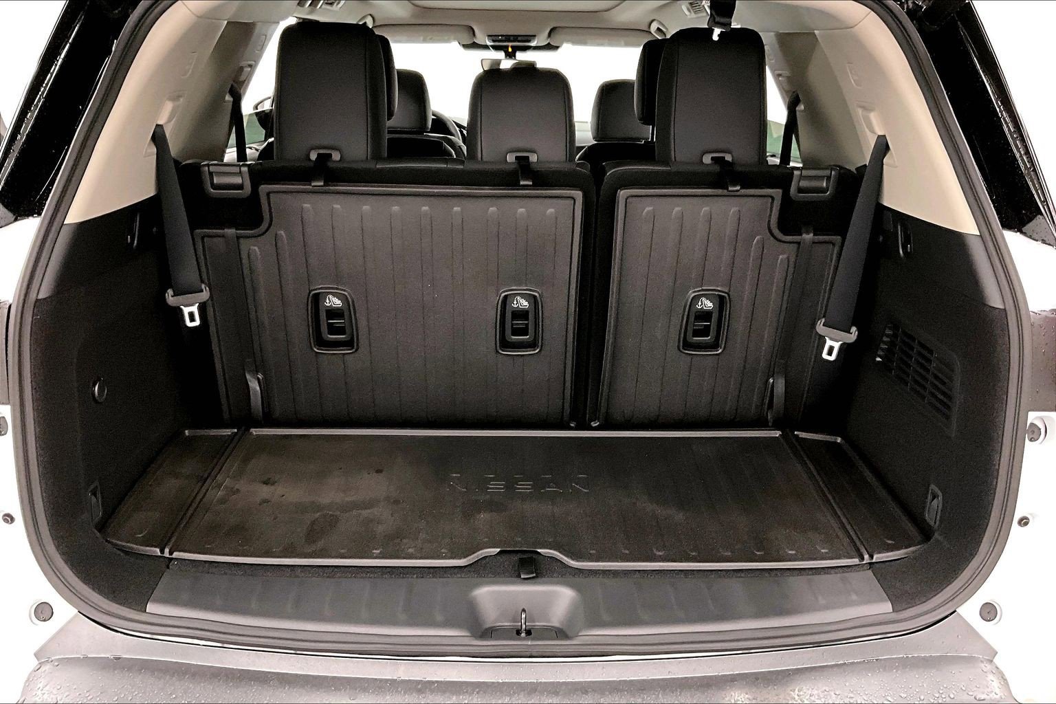 New 2026 Nissan Pathfinder Platinum AWD/4WD image 44