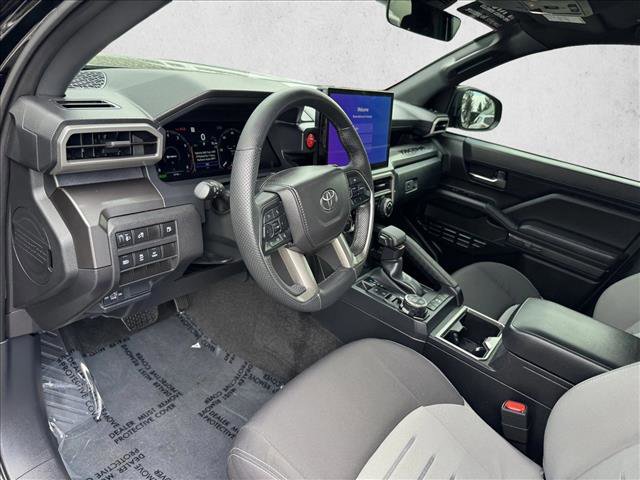 Certified 2025 Toyota Tacoma TRD Off-Road AWD/4WD image 11