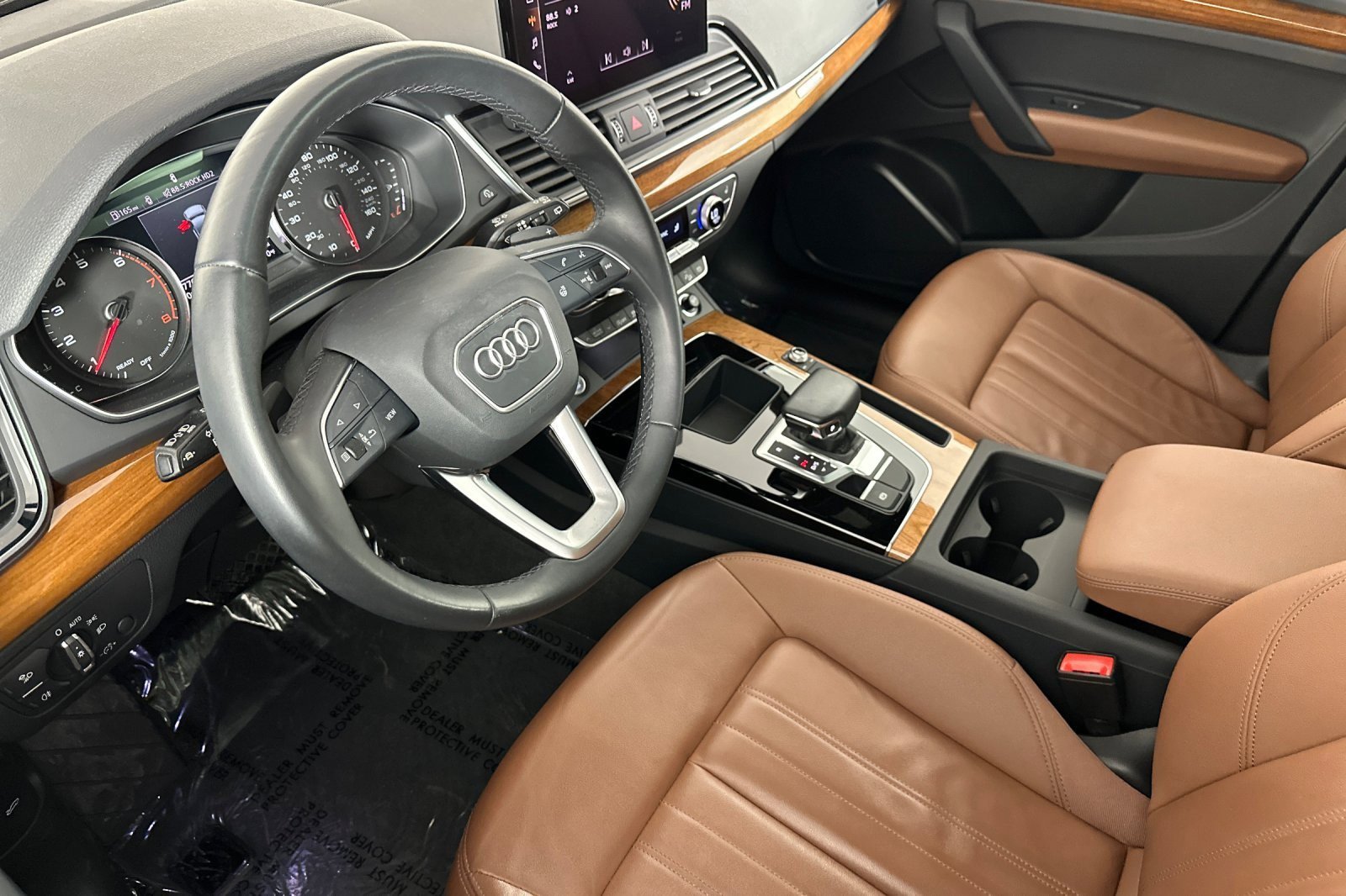 Used 2023 Audi Q5 2.0T Premium w/ Convenience Package AWD/4WD image 9