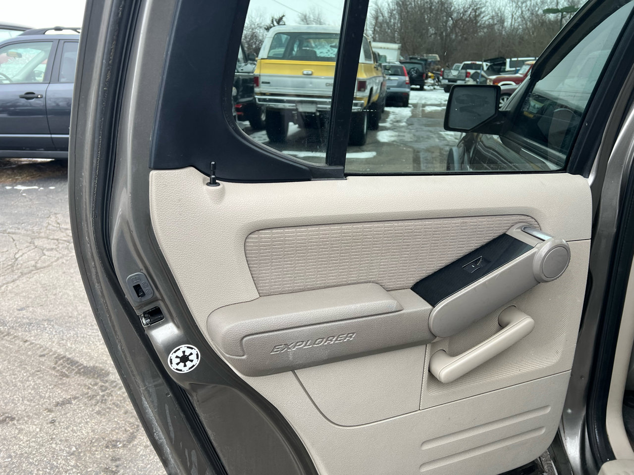 Used 2007 Ford Explorer Sport Trac XLT image 13