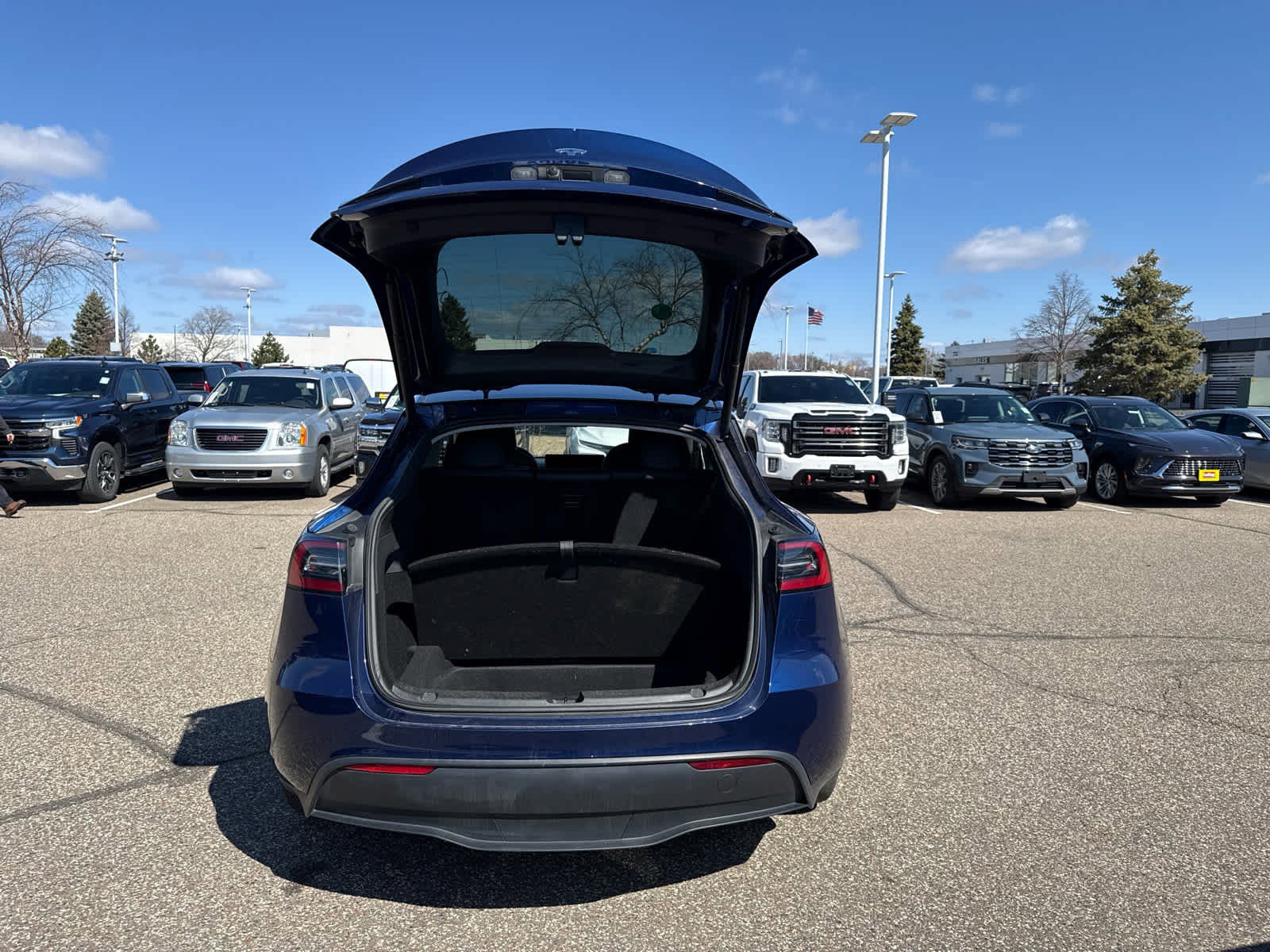 Used 2023 Tesla Model Y Long Range image 7