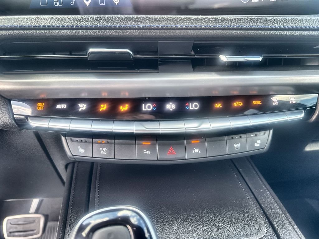 Used 2025 Cadillac XT4 Sport AWD/4WD image 19