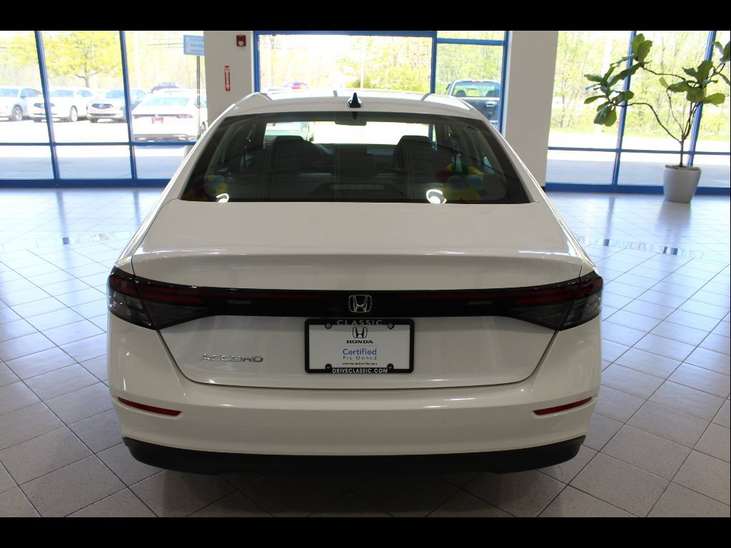Certified 2025 Honda Accord SE image 6