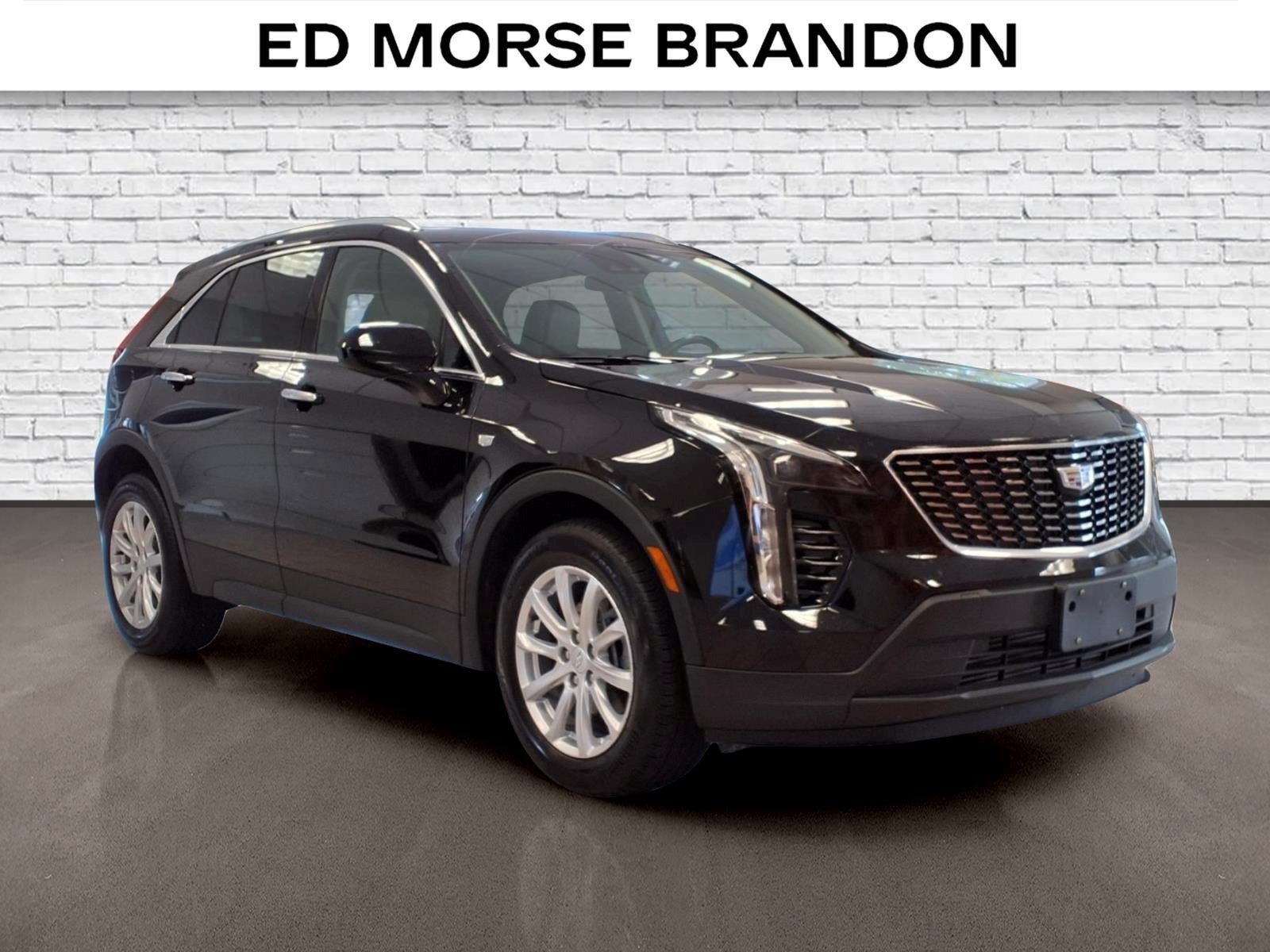 Certified 2023 Cadillac XT4 Luxury w/ Cold Weather Package AWD/4WD image 6